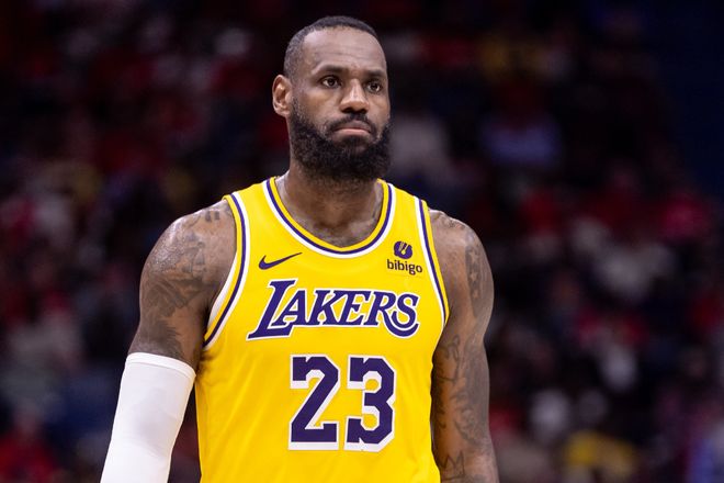 但在防守端 但在防守端